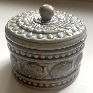 Cynthia Rowley Sand Elephant Trinket Jar Lid Apothecary Aztec Container Rare C28
